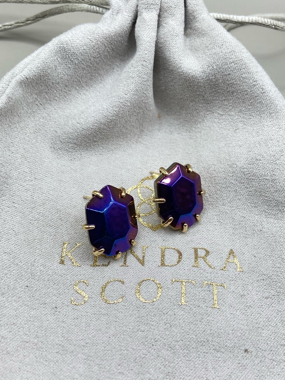 Kendra Scott Iridescent Morgan Earrings - Picture 2 of 8